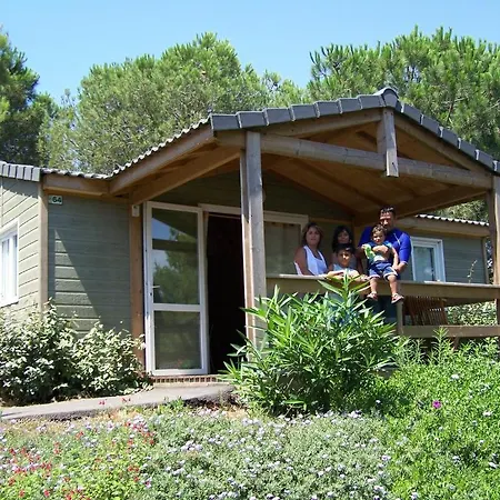 Lagrange Les Pescalunes Parque de vacaciones 2*