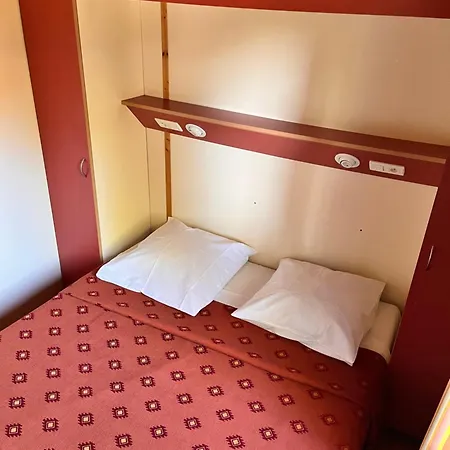 Lagrange Grand Bleu - Les Pescalunes 2*