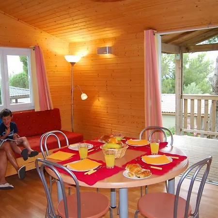 Lagrange Grand Bleu - Les Pescalunes פארק נופש 2*