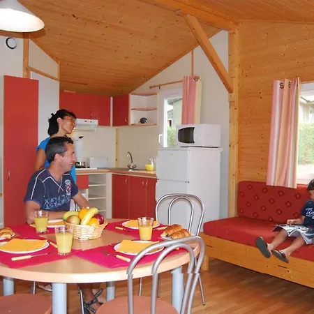 Lagrange Grand Bleu - Les Pescalunes פארק נופש אגדה