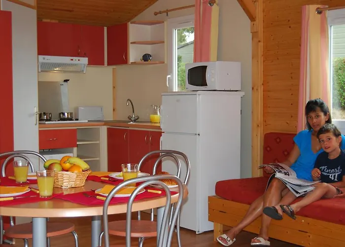 Lagrange Grand Bleu Vacances – Résidence Les Pescalunes Agde