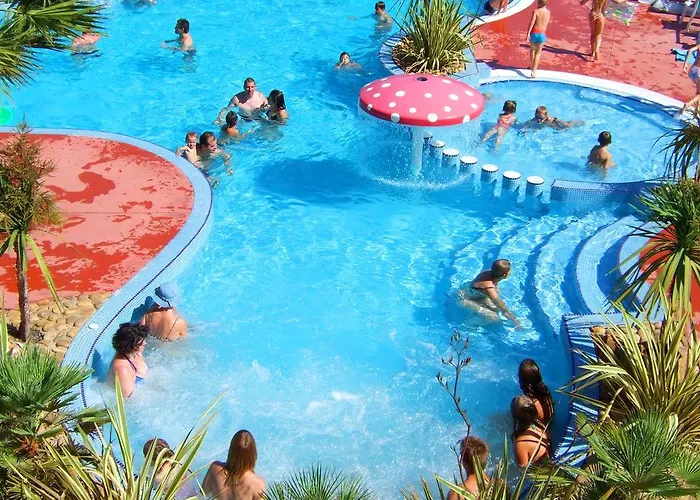 Lagrange Grand Bleu Vacances – Résidence Les Pescalunes